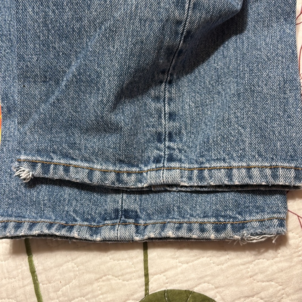 Vintage Lucky Brand Blue Denim Jeans Size 34
Measurements in pics - Picture 7 of 12